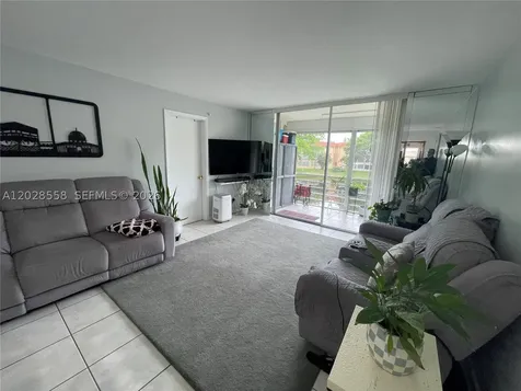 9281 Sunrise Lakes Boulevard Sunrise FL 33322