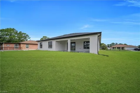 2507 39th Street SW Lehigh Acres FL 33976