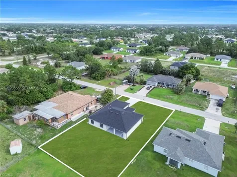 2507 39th Street SW Lehigh Acres FL 33976