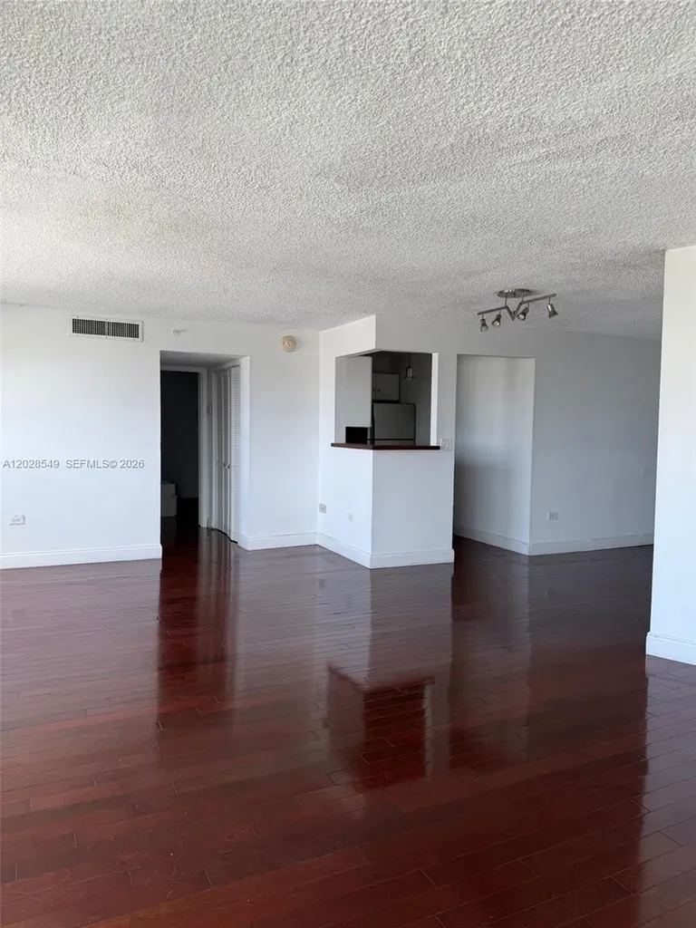1881 Washington Avenue Miami Beach FL 33139
