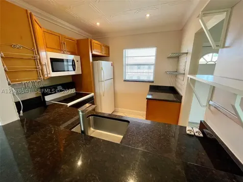 5021 W Oakland Park Boulevard Lauderdale Lakes FL 33313