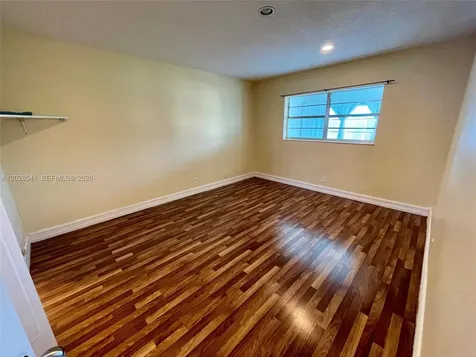 5021 W Oakland Park Boulevard Lauderdale Lakes FL 33313