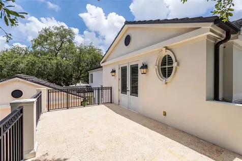 1233 Alegriano Avenue Coral Gables FL 33146