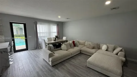 19329 NE 8th Court Miami FL 33179