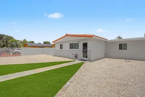 10345 NW 35th Court Miami FL 33147