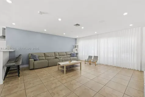3460 N 46th Avenue Hollywood FL 33021
