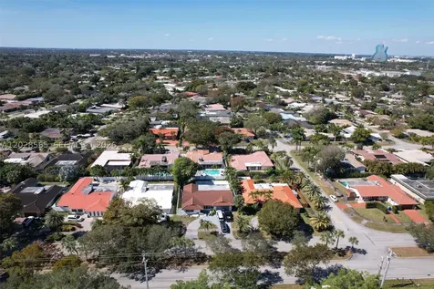 3460 N 46th Avenue Hollywood FL 33021
