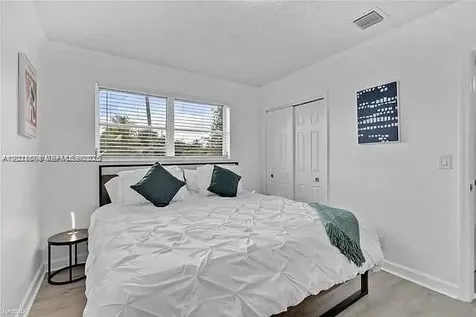 4120 NW 3rd Way Deerfield Beach FL 33064