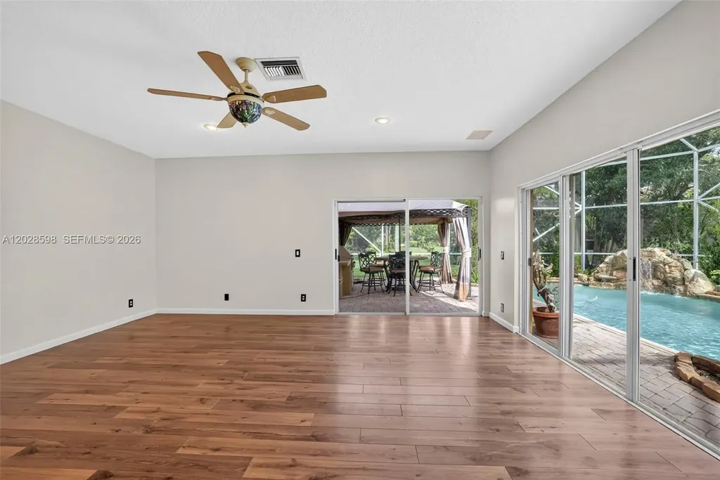 8226 NW 41st Street Coral Springs FL 33065