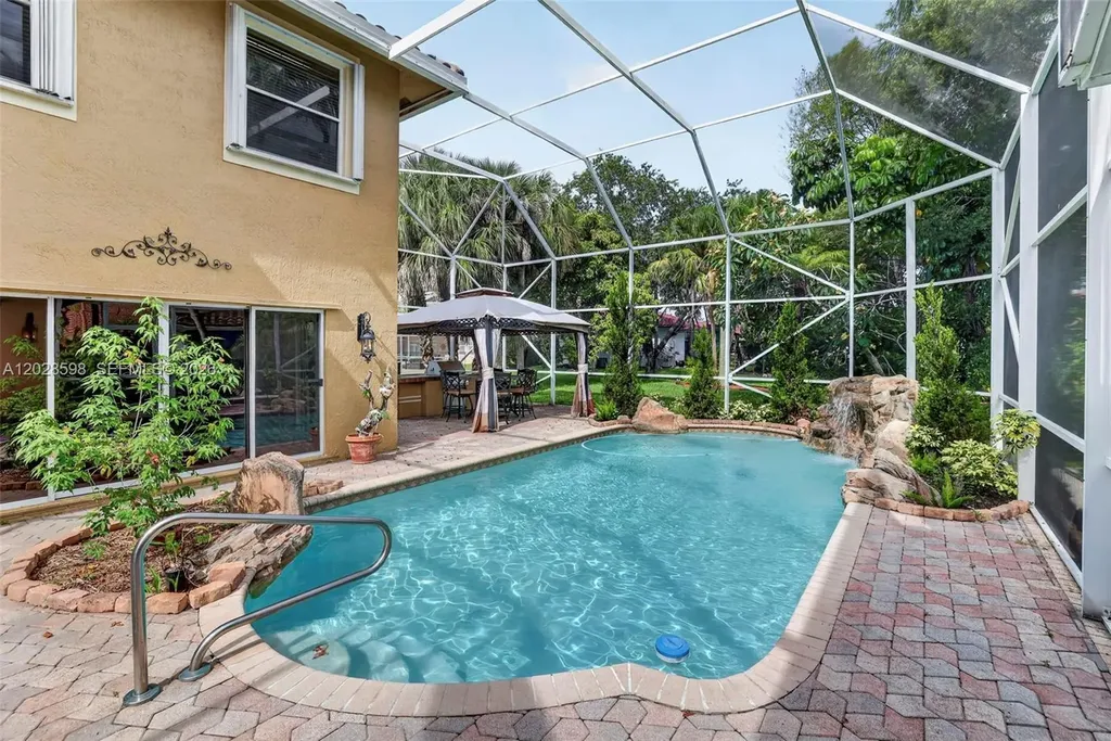 8226 NW 41st Street Coral Springs FL 33065
