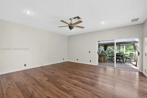 8226 NW 41st Street Coral Springs FL 33065