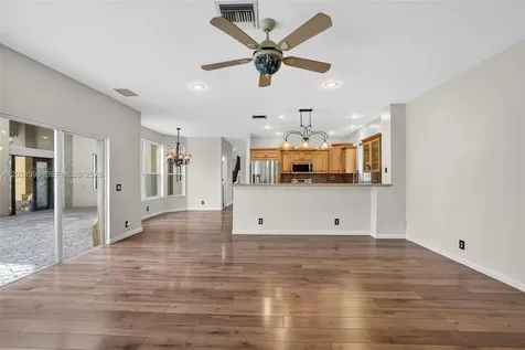 8226 NW 41st Street Coral Springs FL 33065