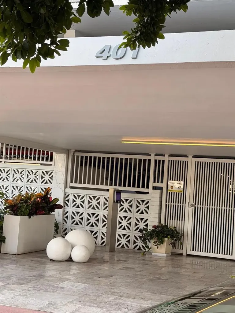 401 Ocean Drive Miami Beach FL 33139