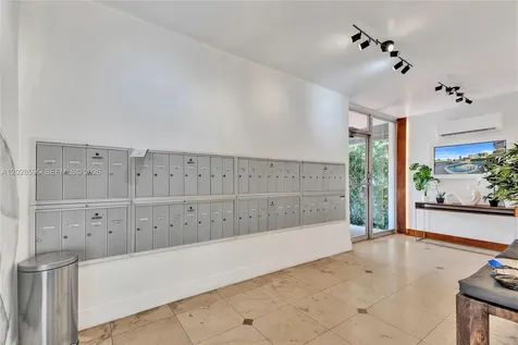 7133 Bay Drive Miami Beach FL 33141