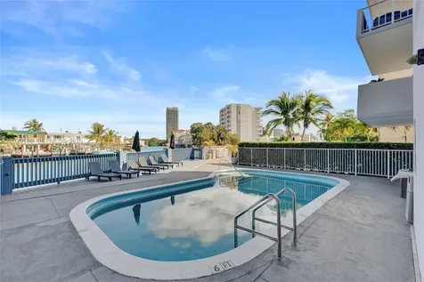 7133 Bay Drive Miami Beach FL 33141