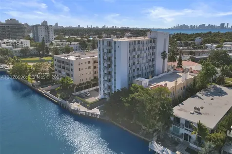 7133 Bay Drive Miami Beach FL 33141