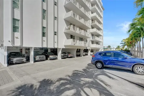 7133 Bay Drive Miami Beach FL 33141