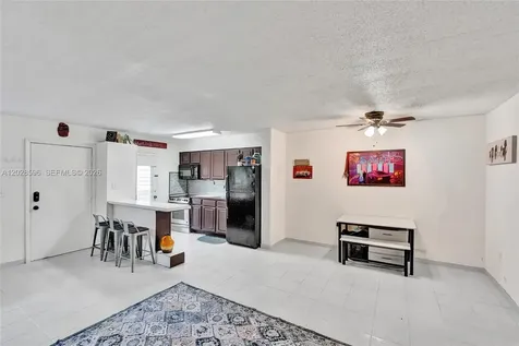 7133 Bay Drive Miami Beach FL 33141