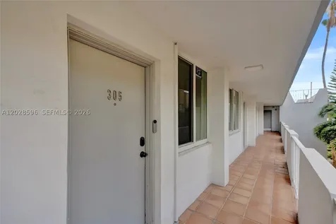 7133 Bay Drive Miami Beach FL 33141