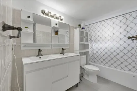 7133 Bay Drive Miami Beach FL 33141