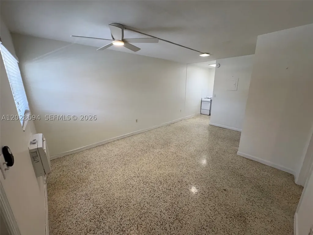 320 W 10th Street Hialeah FL 33010