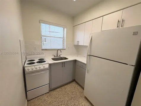 320 W 10th Street Hialeah FL 33010
