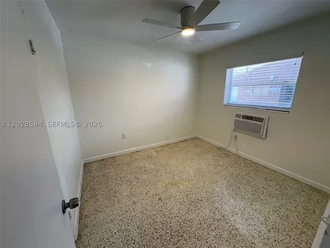 320 W 10th Street Hialeah FL 33010