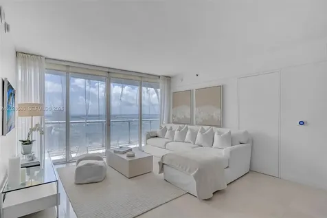 465 Brickell Avenue Miami FL 33131