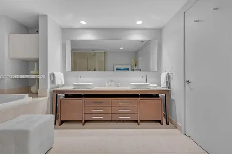 465 Brickell Avenue Miami FL 33131