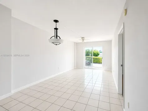 16465 NE 22nd Avenue North Miami Beach FL 33160