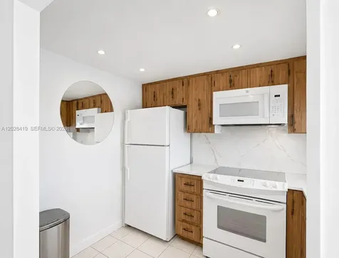 16465 NE 22nd Avenue North Miami Beach FL 33160