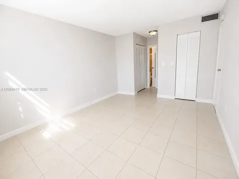 16465 NE 22nd Avenue North Miami Beach FL 33160