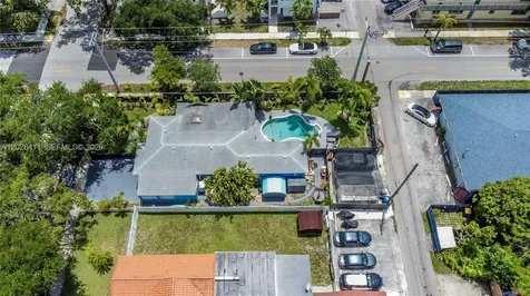 706 S 19th Avenue Hollywood FL 33020