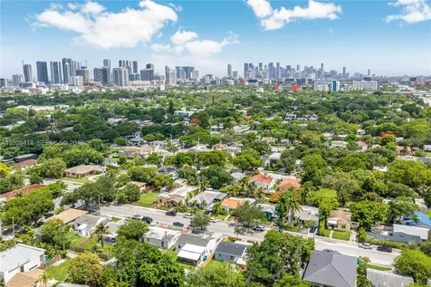 541 NW 49th Street Miami FL 33127