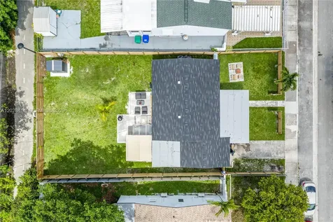 541 NW 49th Street Miami FL 33127