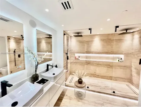 3340 NE 190th Street Aventura FL 33180