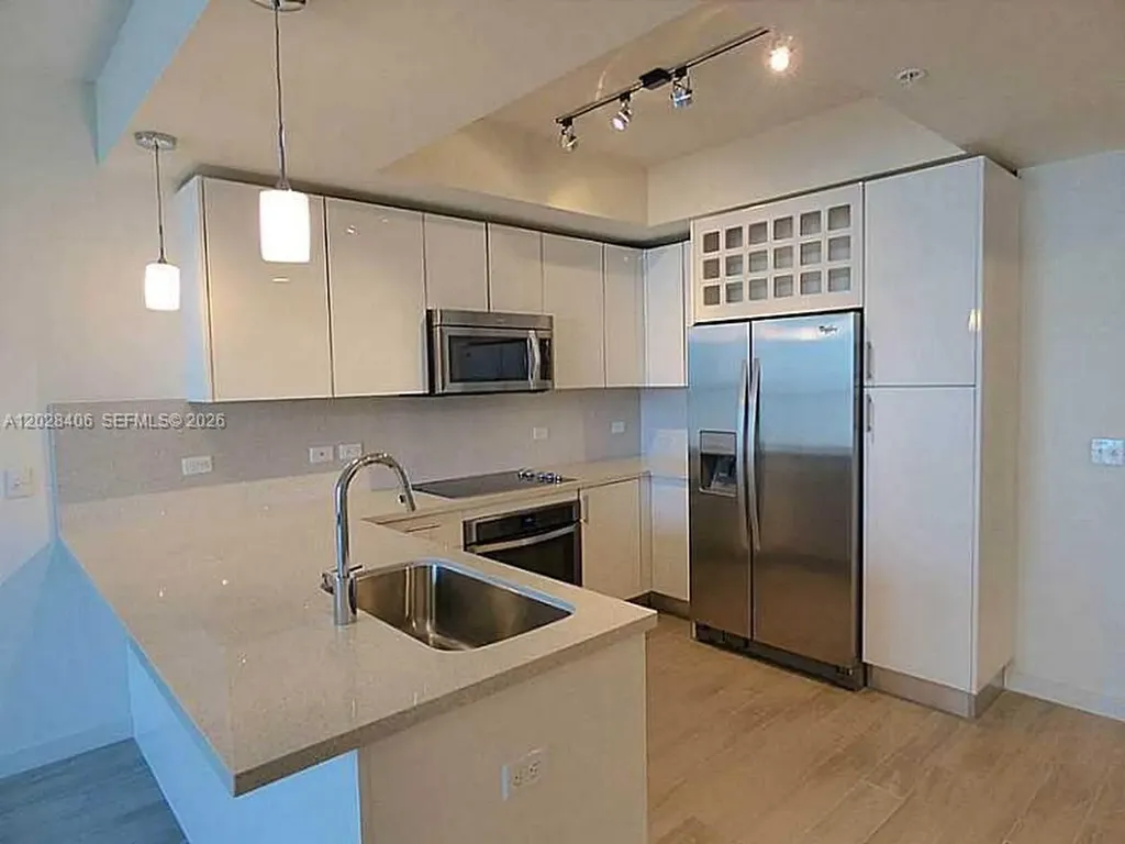999 SW 1 Avenue Miami FL 33130