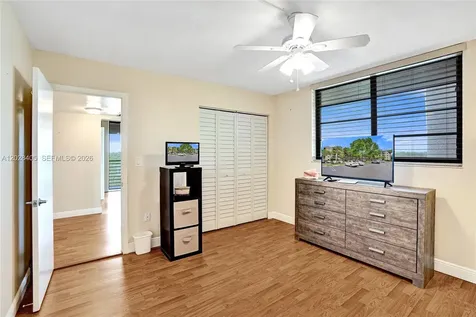 901 Colony Point Circle Pembroke Pines FL 33026