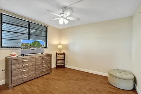 901 Colony Point Circle Pembroke Pines FL 33026