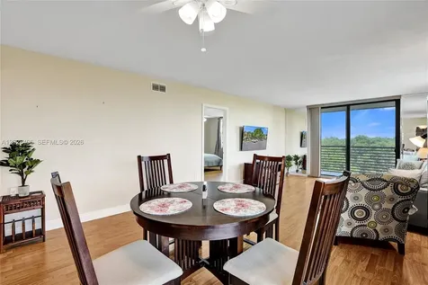 901 Colony Point Circle Pembroke Pines FL 33026