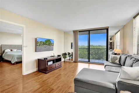 901 Colony Point Circle Pembroke Pines FL 33026