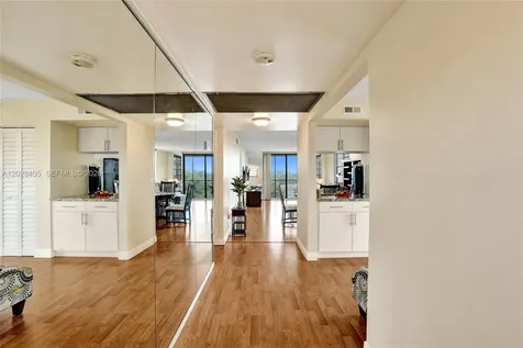 901 Colony Point Circle Pembroke Pines FL 33026