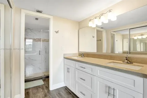 901 Colony Point Circle Pembroke Pines FL 33026