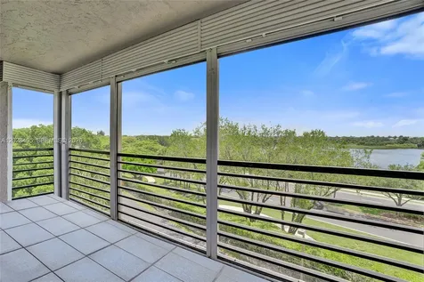 901 Colony Point Circle Pembroke Pines FL 33026