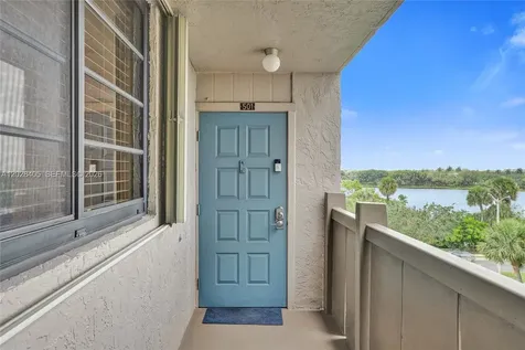 901 Colony Point Circle Pembroke Pines FL 33026