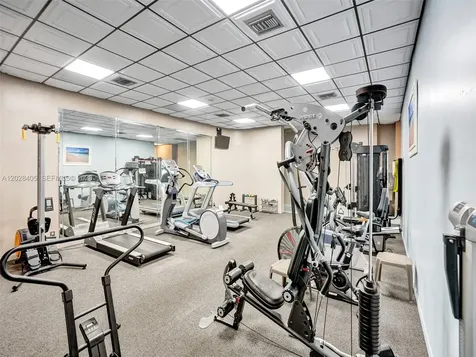 901 Colony Point Circle Pembroke Pines FL 33026