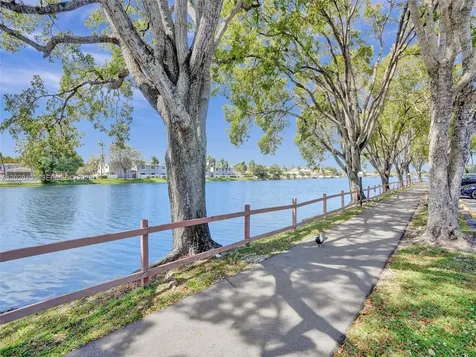 901 Colony Point Circle Pembroke Pines FL 33026