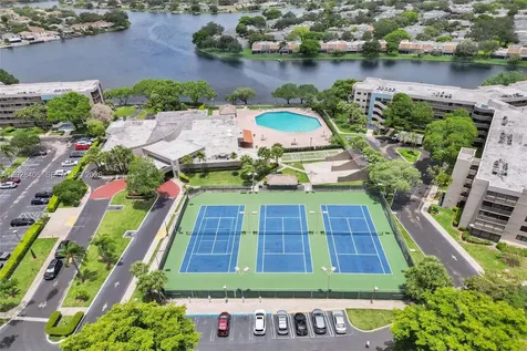 901 Colony Point Circle Pembroke Pines FL 33026