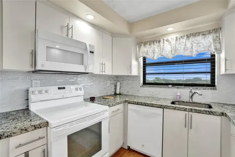 901 Colony Point Circle Pembroke Pines FL 33026