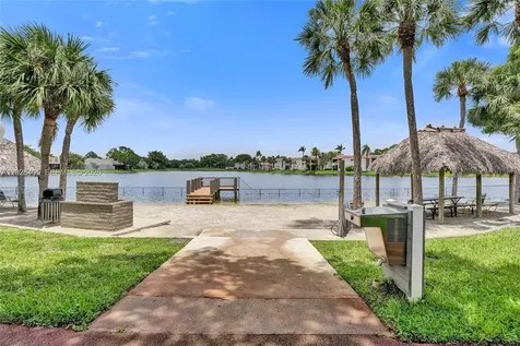 901 Colony Point Circle Pembroke Pines FL 33026